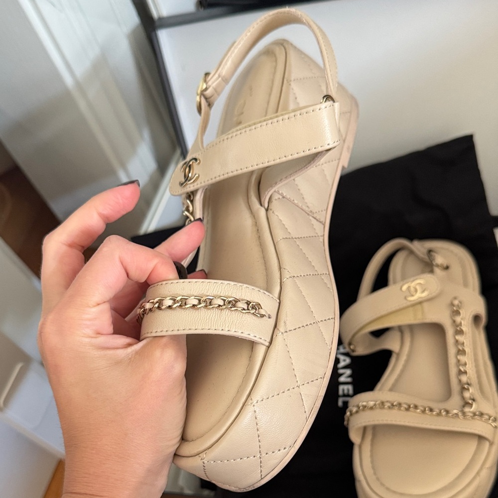 CHANEL Nude Sandals with Chain Accent - Picture 2 of 11